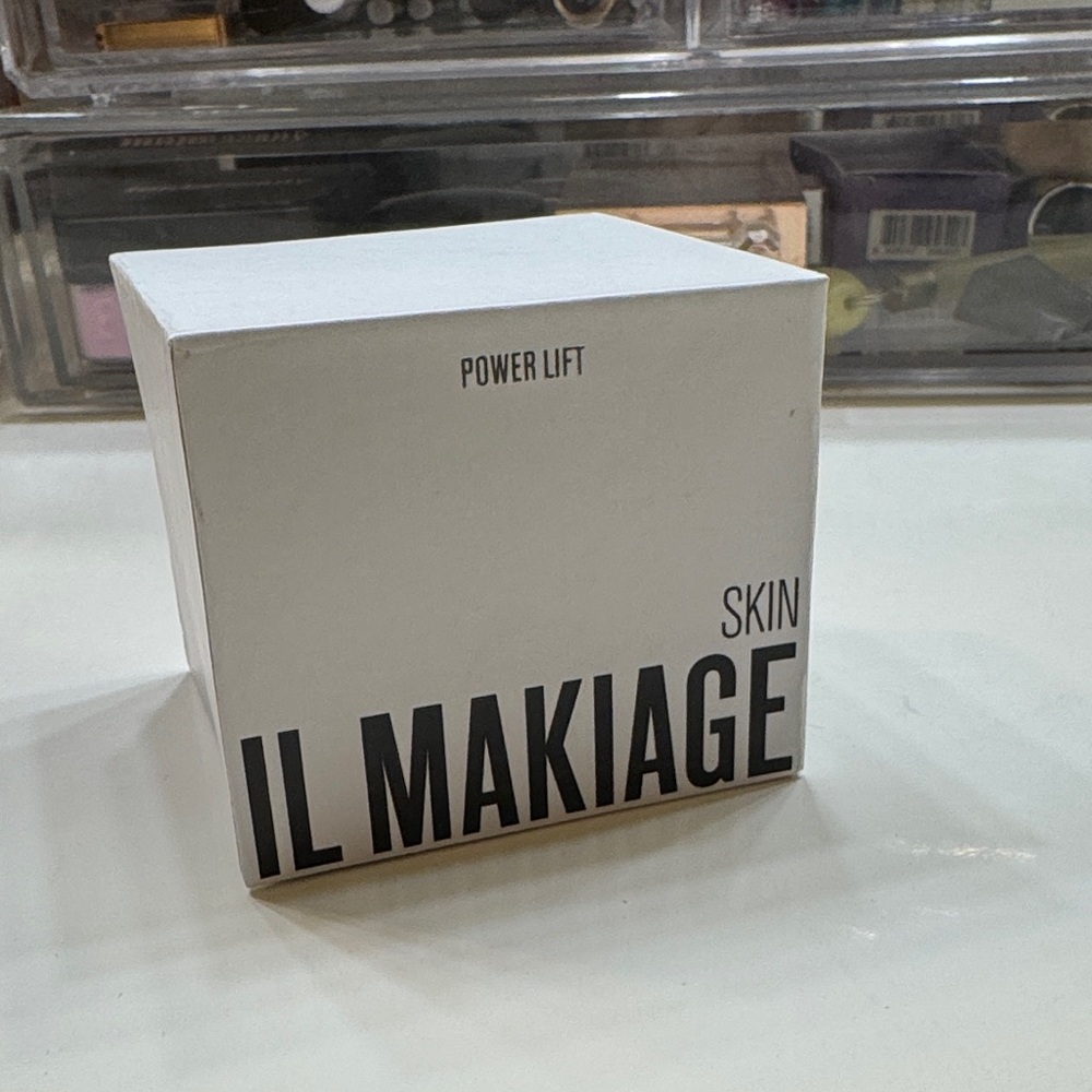 IL MAKIAGE Power Lift Skin Care Box